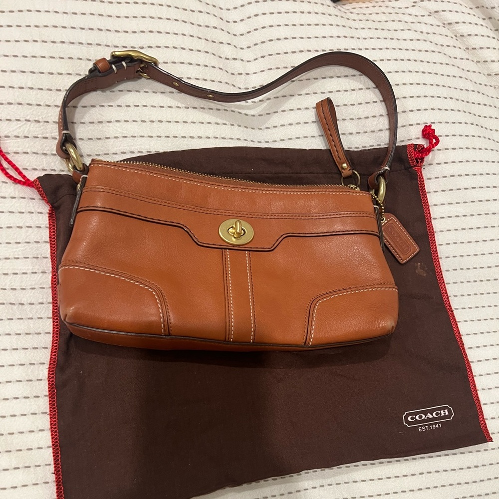 Vintage Coach Shoulder Handbag